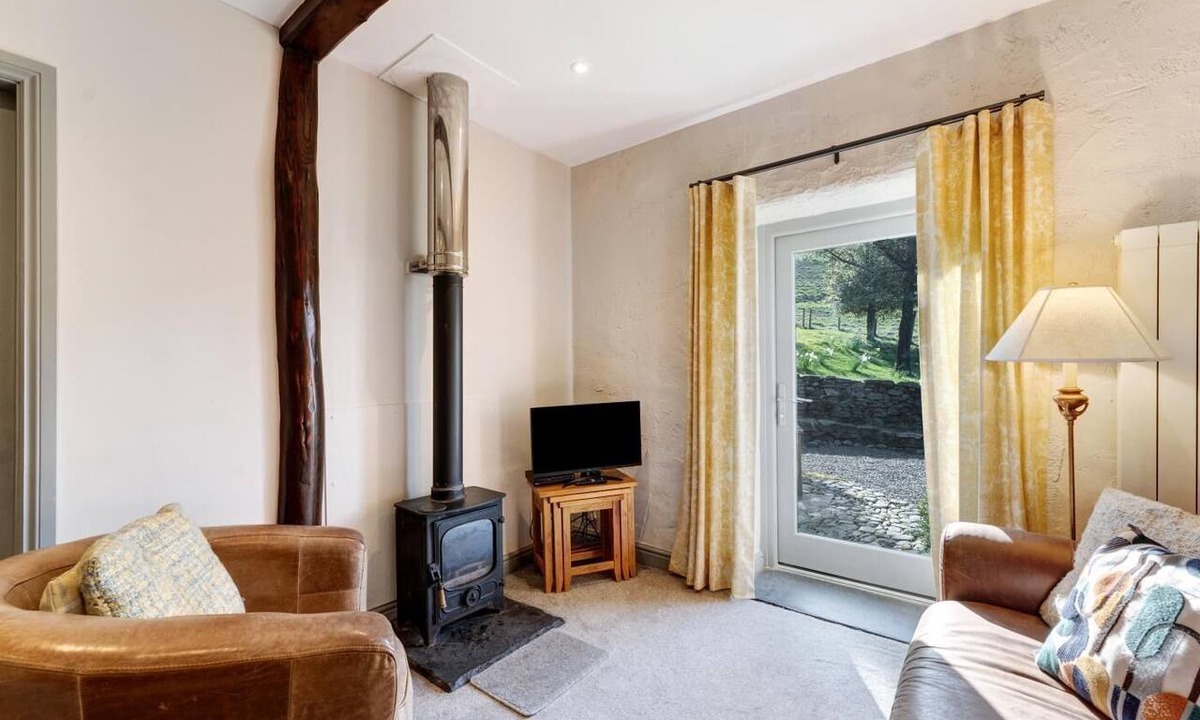 Ambleside Cottage | 1 Bed in Ambleside (oc-lr178)