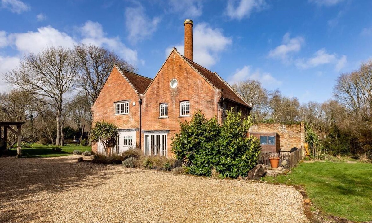 New Forest District House | 1 Bed in Brockenhurst (oc-53042)