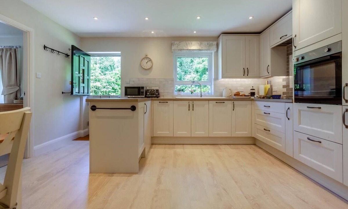 Stoborough House | 1 Bed in Wareham (oc-m45272)
