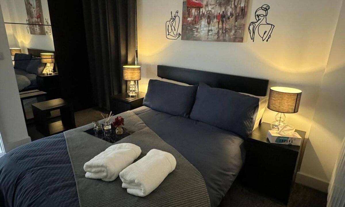 Bracknell Apartment | 1 Bed-sleeps 4-town Centre-10 min to Ascot- Pets