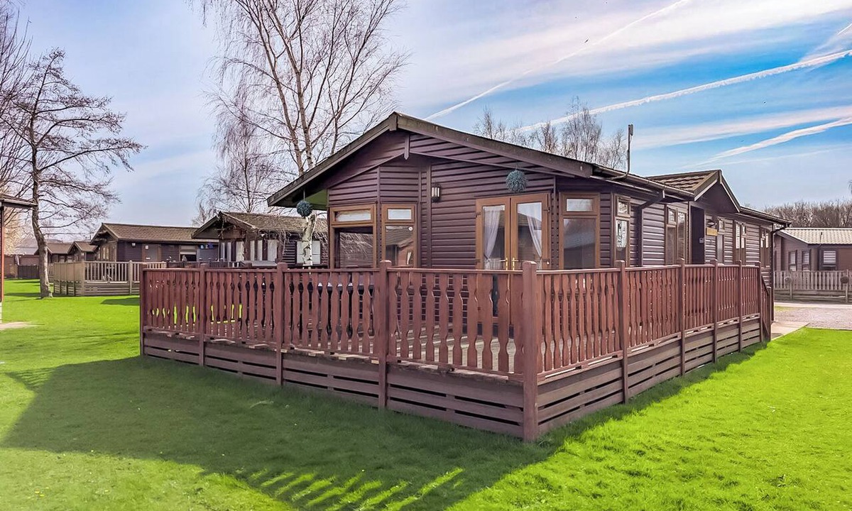 Carnforth Ski Chalet | 1 bedroom accommodation in Carnforth
