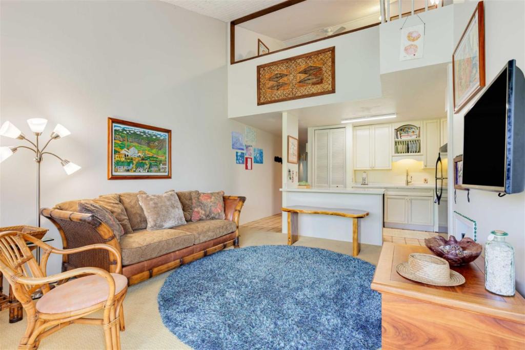 Kahuku House | 148 East
