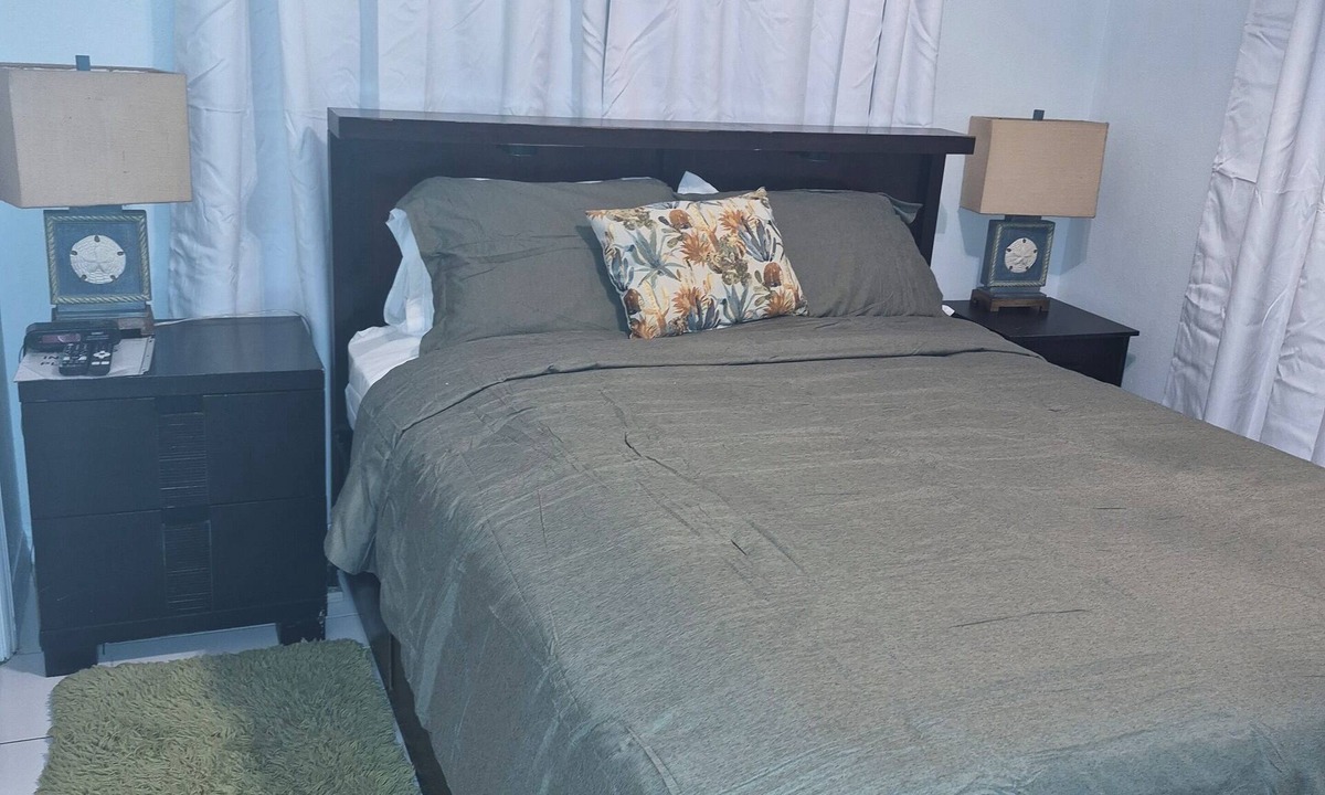 Nassau Apartment | 15 MINUTES WALK TO THE BEACH