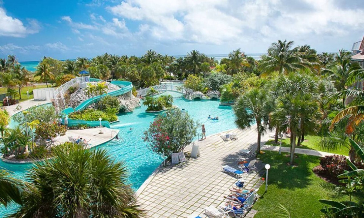 Bell Channel Bay Resort | 1BD Studio at The Marlin resort with kitchen and AC in Freeport