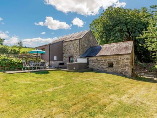 Stenalees House | 2 Bed in Bodmin oc-chest