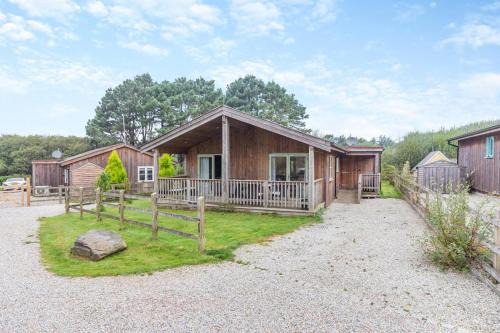 Winnard's Perch Cabin | 2 Bed in Winnards Perch oc-s29311
