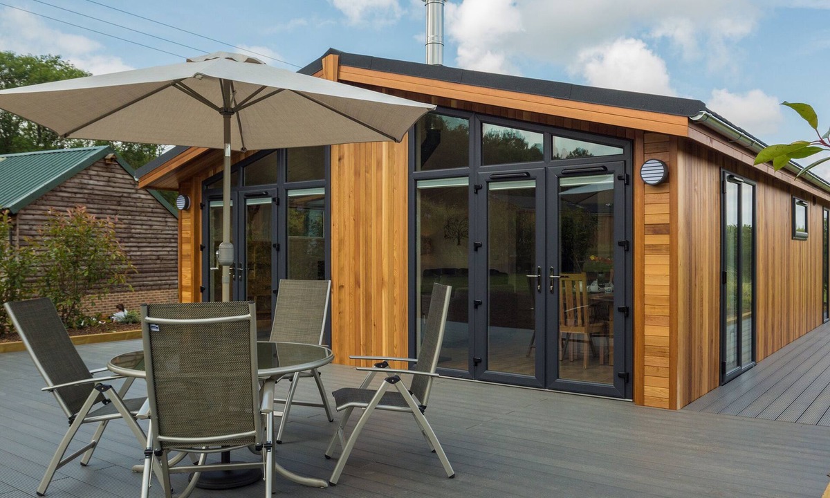 Hassocks Ski Chalet | 2 bedroom accommodation in Hassocks