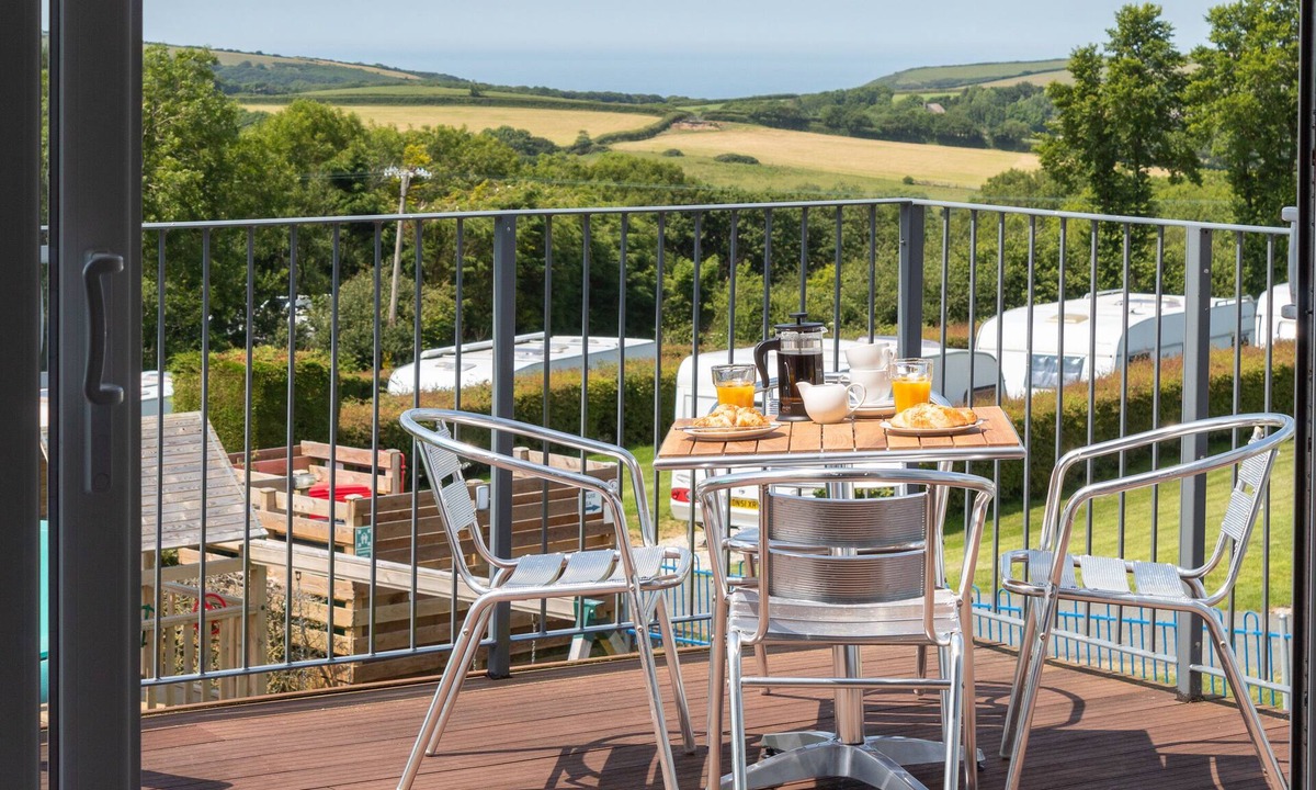 Widemouth Bay Apartment | 2 Bedroom Apartment with Sea Views near Bude, Cornwall