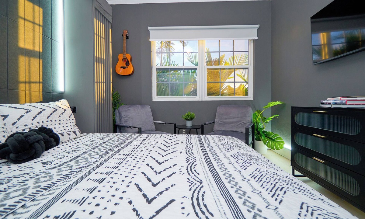 Downtown Nassau Apartment | 2-bedroom Studio Suite for Content Creators!