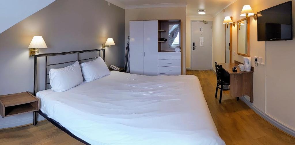 Oldham Hotel | 247Hotel