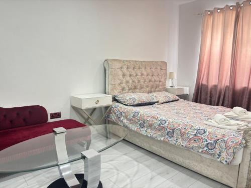 Lacey Green House | 2BRB Nicely furnished 2 Bedroom Property Independent with Parking