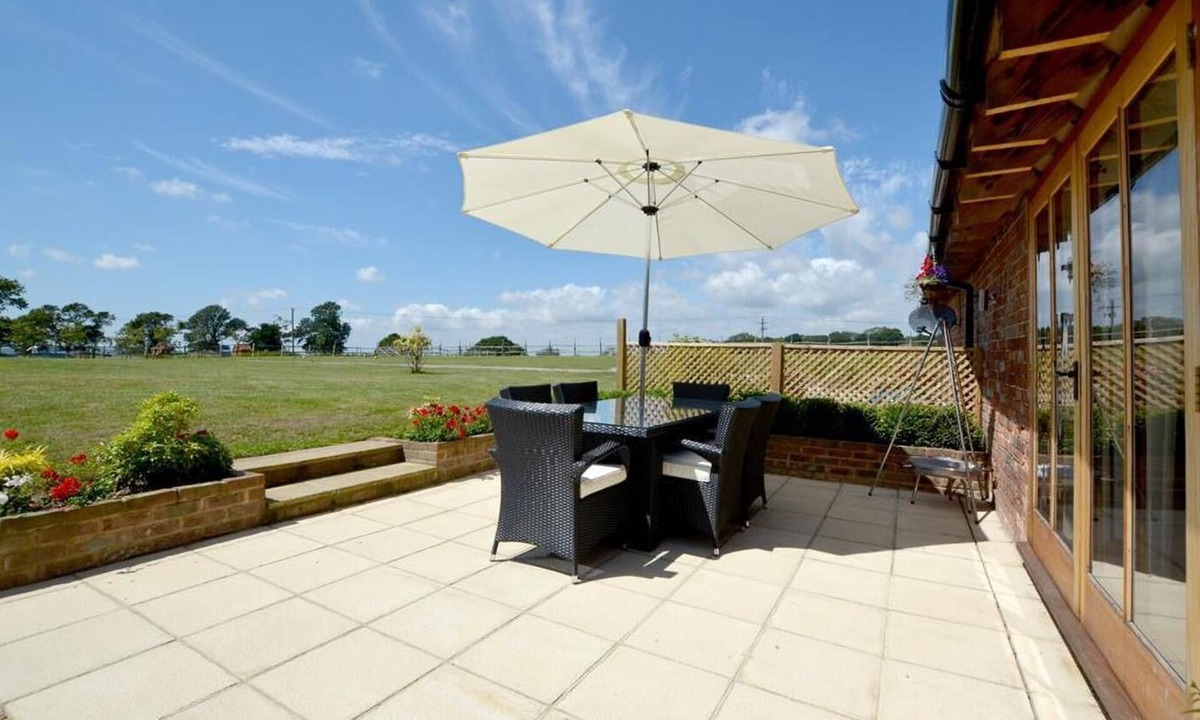 Ewhurst Green House | 3 Bed in Rye (oc-rh1137)
