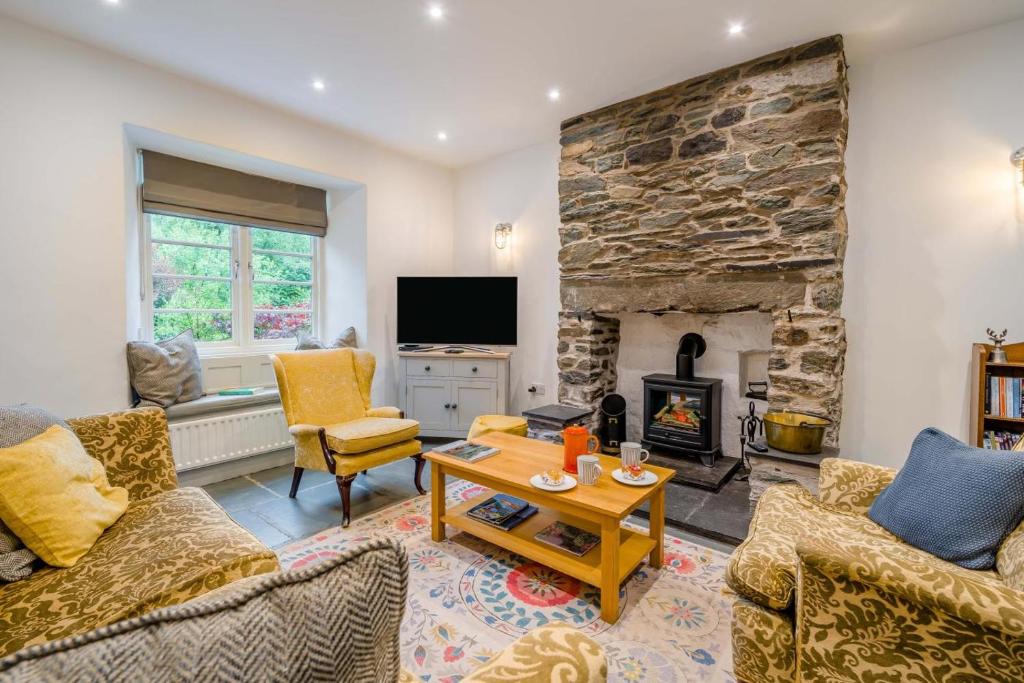 Skelwith Bridge House | 3 Bed in Skelwith Bridge oc-lr130