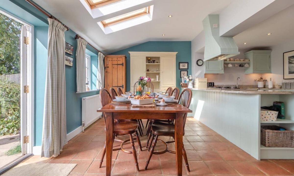 Westleton Cottage | 3 Bed in Westleton, Saxmundham (oc-est)