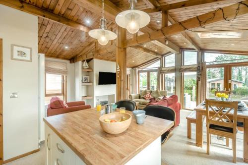 Runswick Bay Cabin | 3 Bed in Whitby oc-wa057