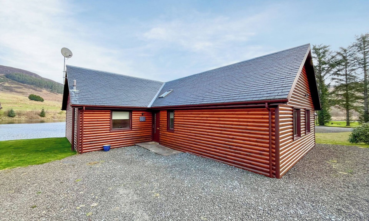 Foss Cottage | 3 bedroom accommodation in Glengoulandie