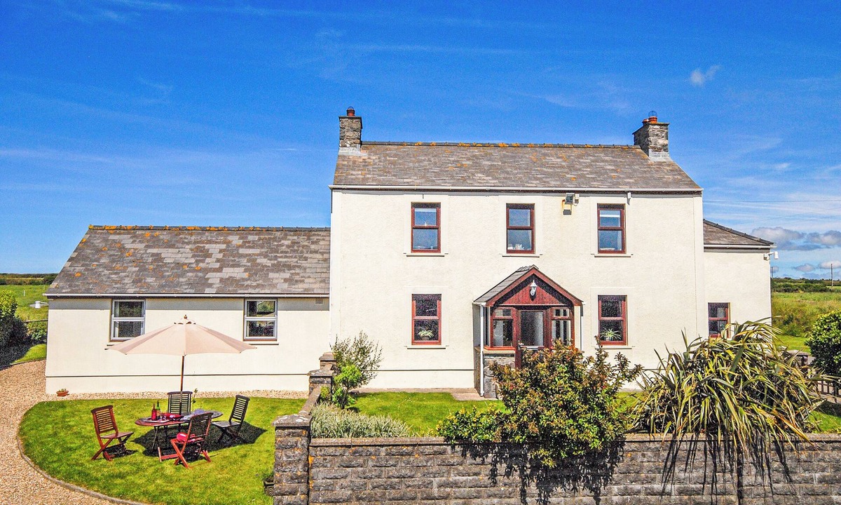 St Brides Cottage | 3 bedroom accommodation in Croesgoch