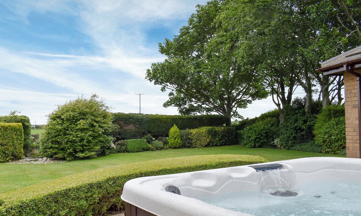 Poulton-le-Fylde Cottage | 3 bedroom accommodation in Singleton