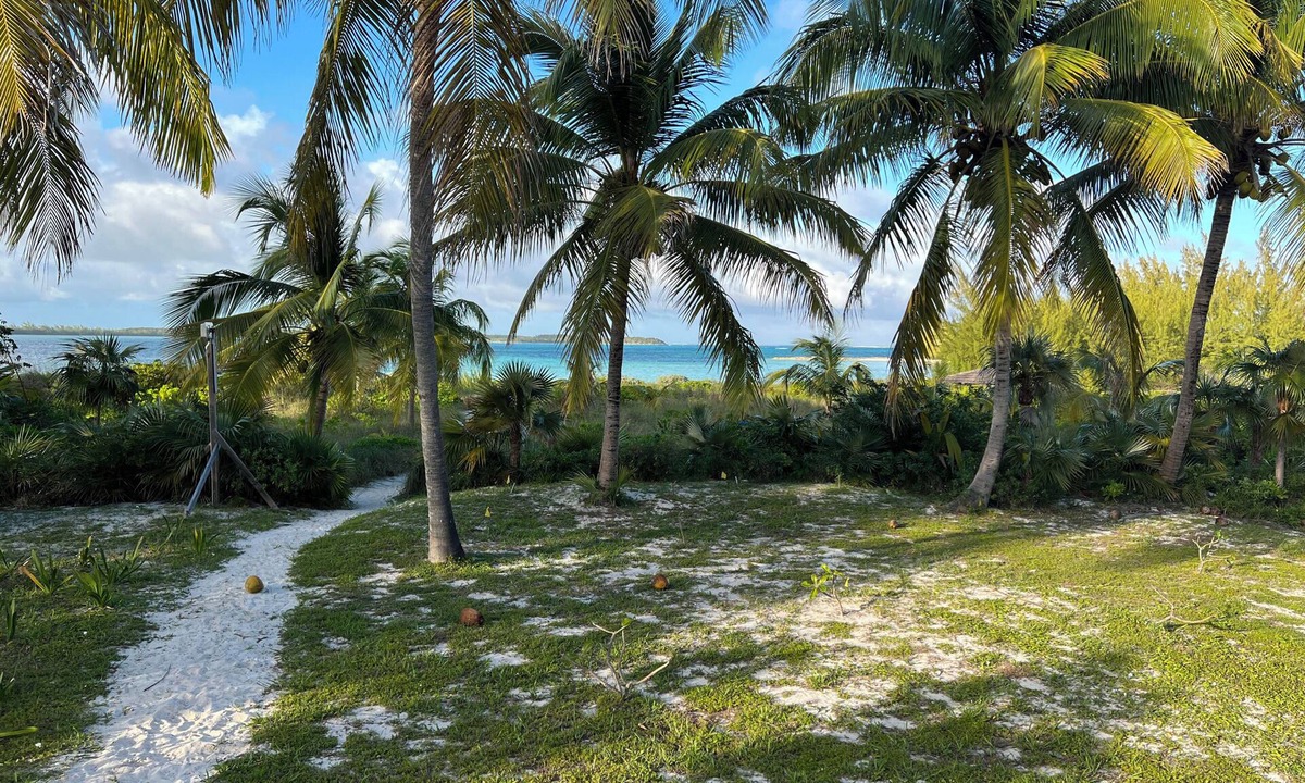 Tarpum Bay Villa | 3-bedroom Villa on Winding Bay