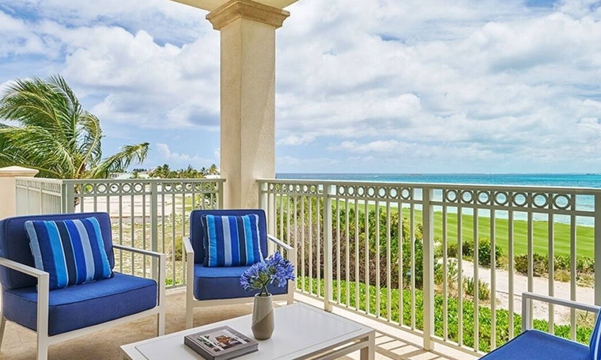 Rokers Point Hotel | 3BR Oceanfront Unit | Stunning Ocean View, Family Beach Adventure!
