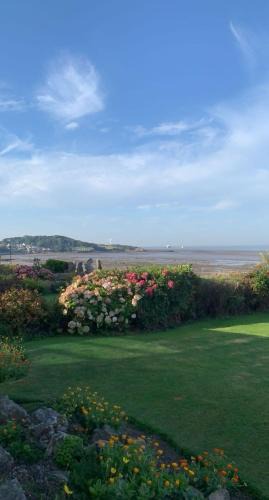 Morecambe House | 4 bed house in Heysham, Morecambe - views over Morecambe Bay - 3 double bedrooms, 1 single bedroom SLEEPS 7