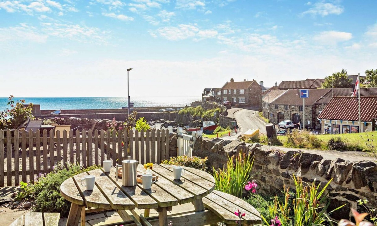 Craster Cottage | 4 Bed in Craster (oc-t28831)