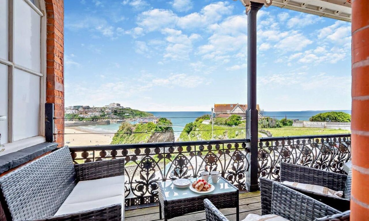 Newquay City Centre Apartment | 4 Bed in Newquay (oc-w29346)