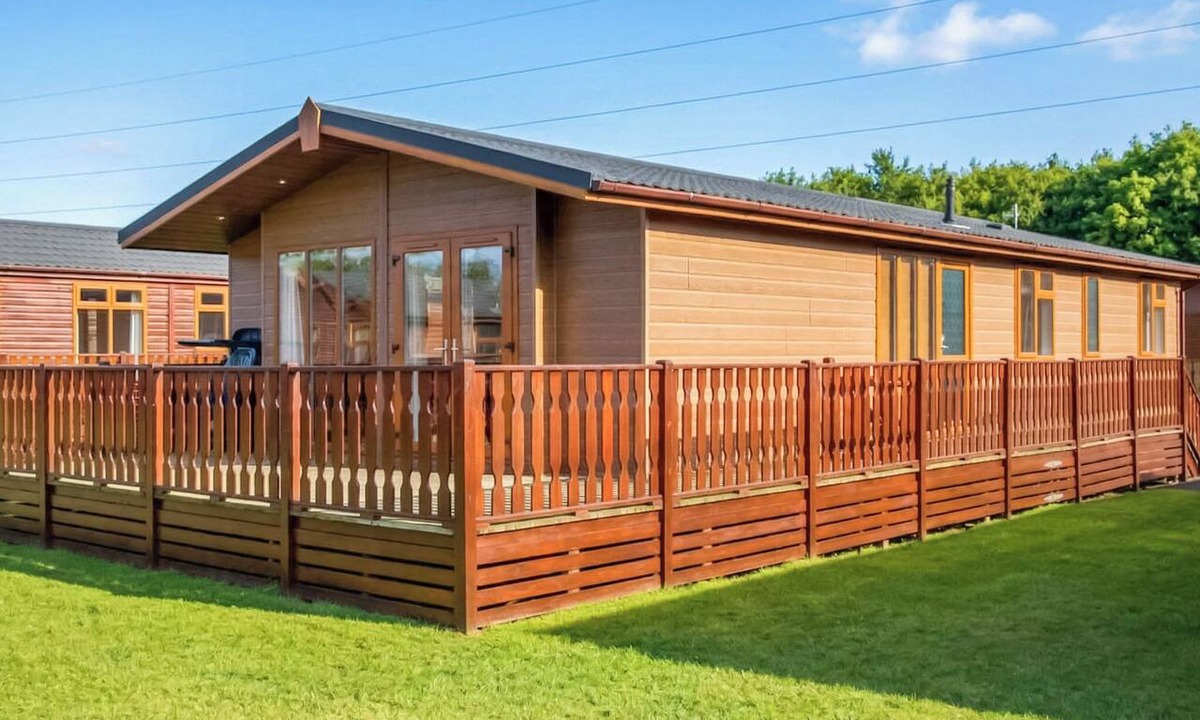 Carnforth Ski Chalet | 4 bedroom accommodation in Carnforth