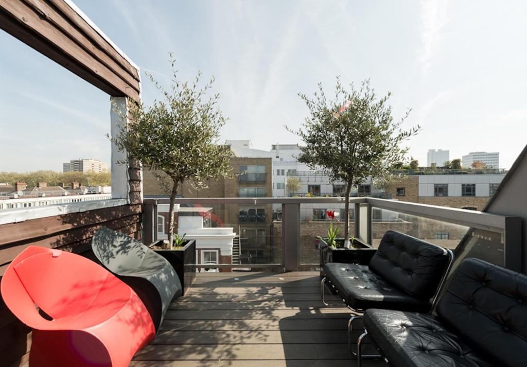 Bunhill House | 4-Bedroom House-Sleeps 15-Central London-Lift and Roof Terrace