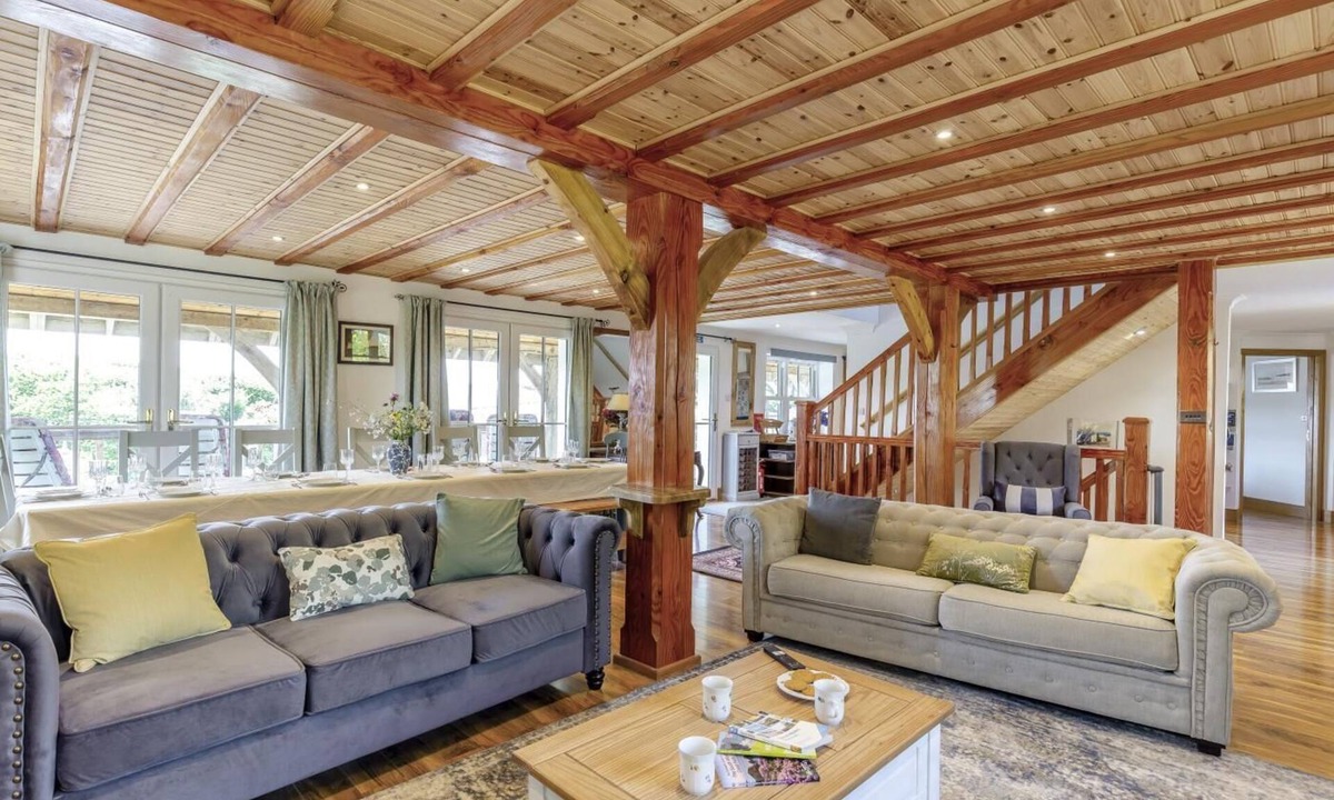 Porthcurno Cottage | 5 Bed in St. Levan (oc-c32547)