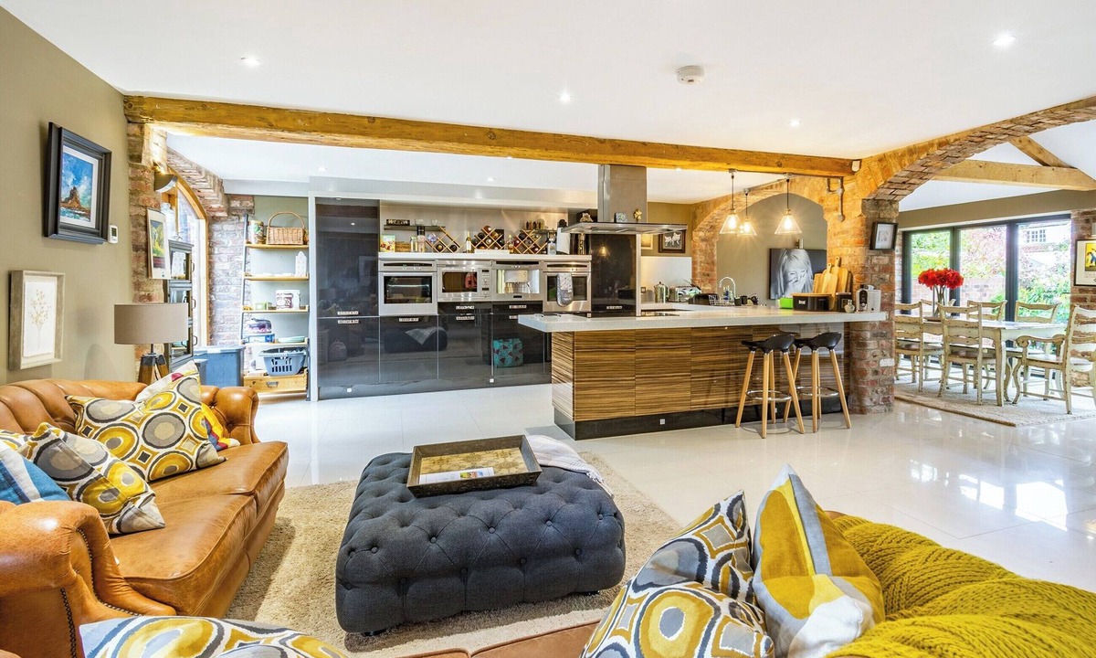 Wold Newton Cottage | 5 bedroom accommodation in Wold Newton, near Filey