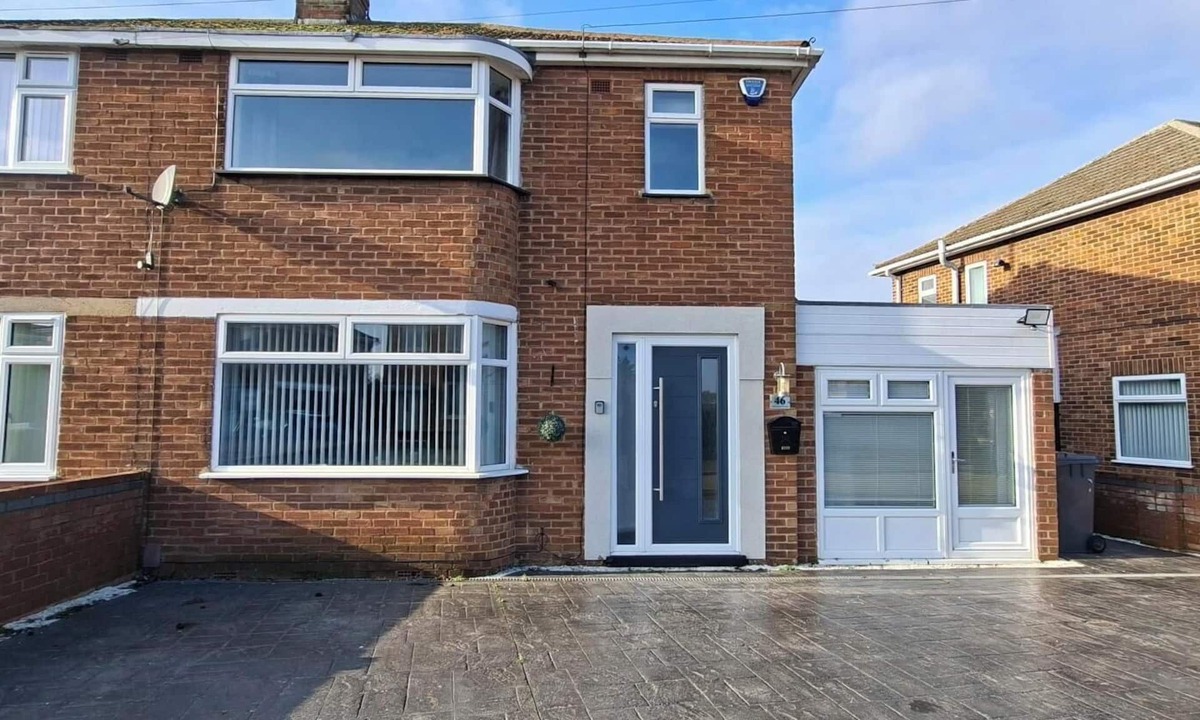 Stanground House | 5 double bedrooms in centre of Stanground