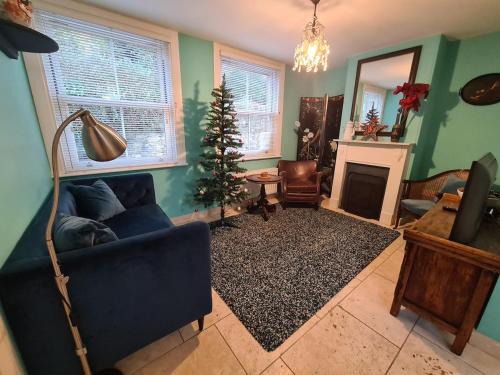 Topsham House | 5 Exe Street-Pretty 3 bed townhouse-sleeps 4