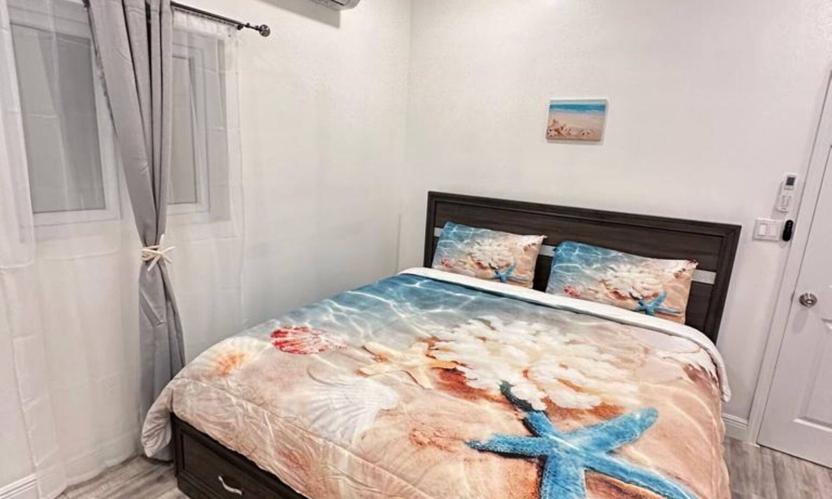 Great Exuma Cottage | 5 min walk or rent a bike to Turtle Beach