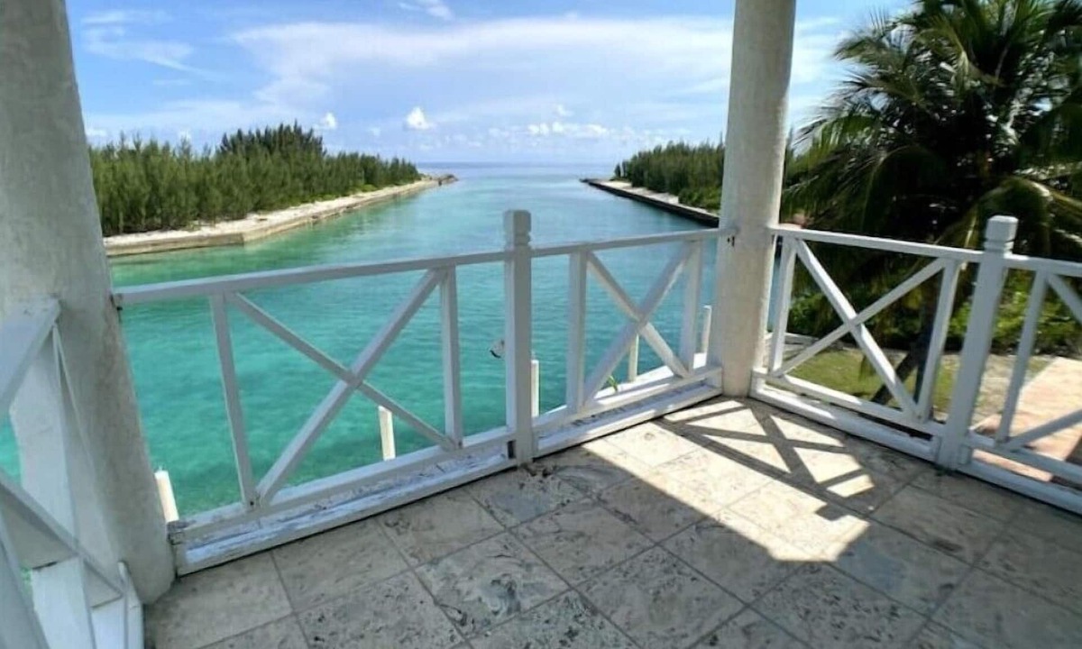 Bahamia West House | 6br/5b Beautiful Waterfront Lux Home w/Ocean View