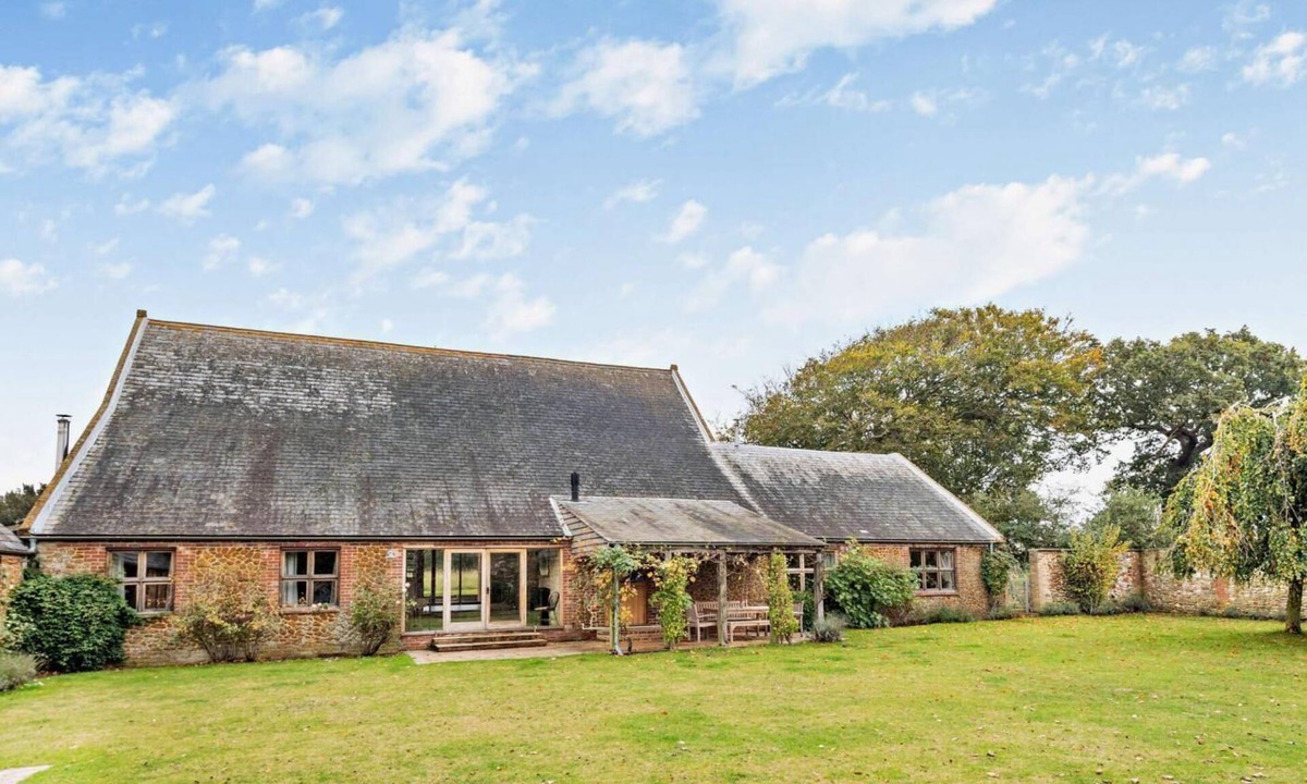 Hunstanton Cottage | 7 Bed in Ringstead (oc-f29155)
