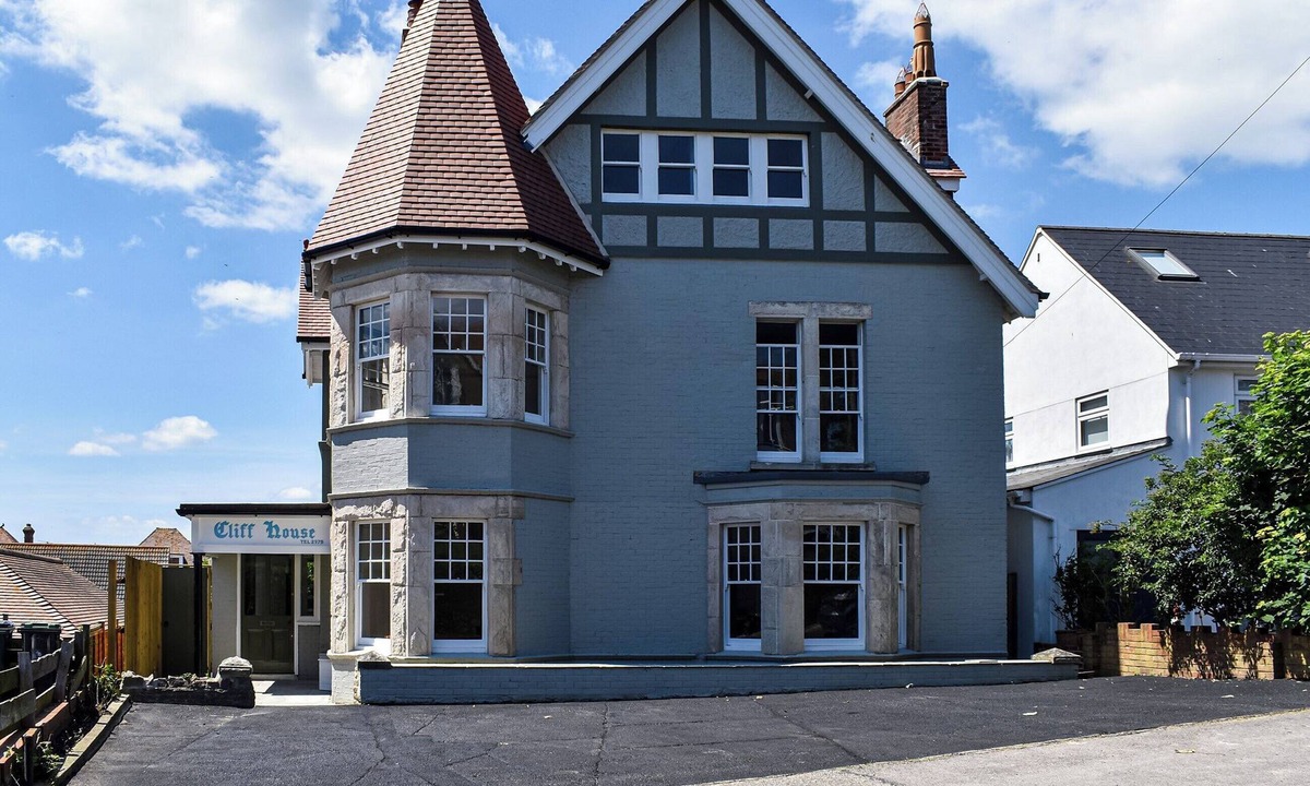 Swanage Cottage | 8 bedroom accommodation in Swanage