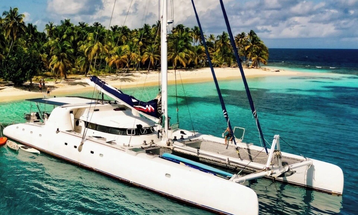 Jimmy Hill Boat Rental | 8-cabin sailing yacht in delightful Exuma for your getaway