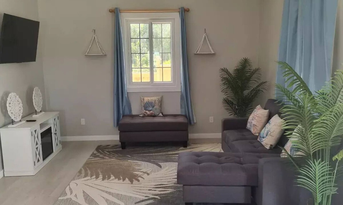 North Palmetto Point Cottage | A Beautiful 2 Bedroom house located in North Palmetto Point, Eleuthera.