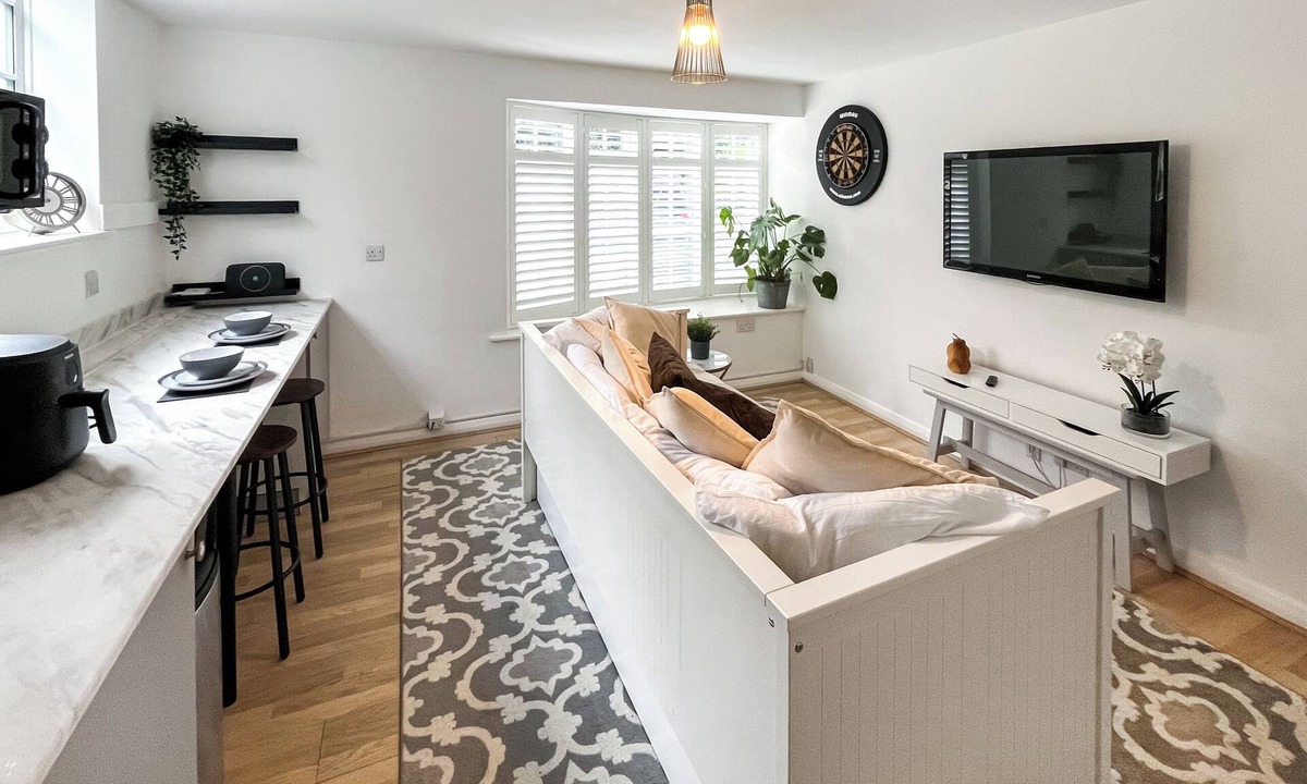 Kenley Cottage | A lovely cosy property in a lovely location with stunning scenery.