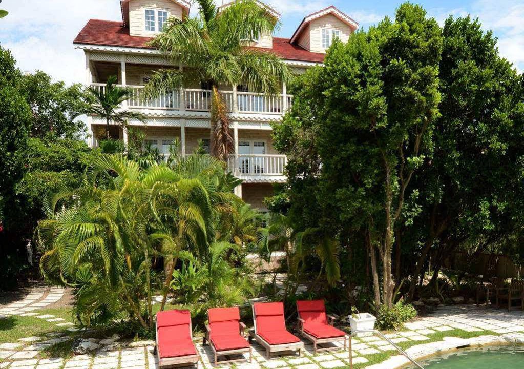 Gambier Hotel | A Stone's Throw Away