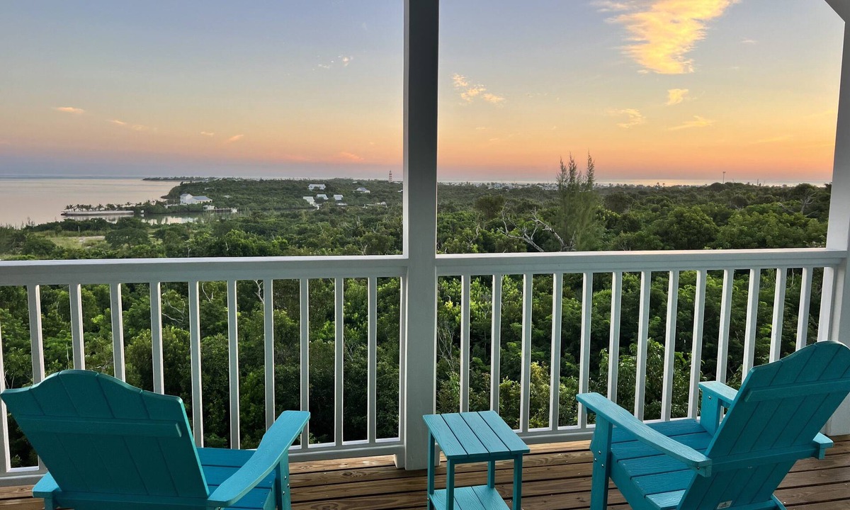 Hope Town House | A ViewFaDayz - Brand New Pool Home