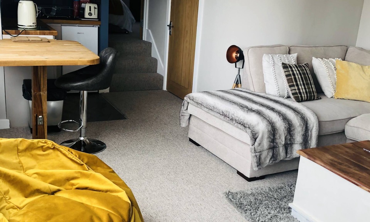 Alnmouth Apartment | Alnmouth Close to Beach and golf with Private Parking and Pet Friendly