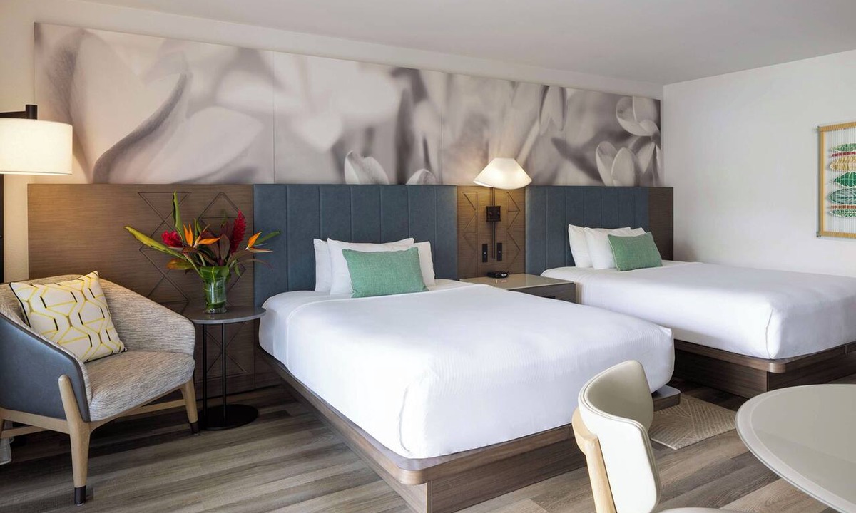 Bell Channel Bay Hotel | Aloha-Infused Luxury Hideaway! 3 Family-friendly Accommodations! Outdoor Pool!