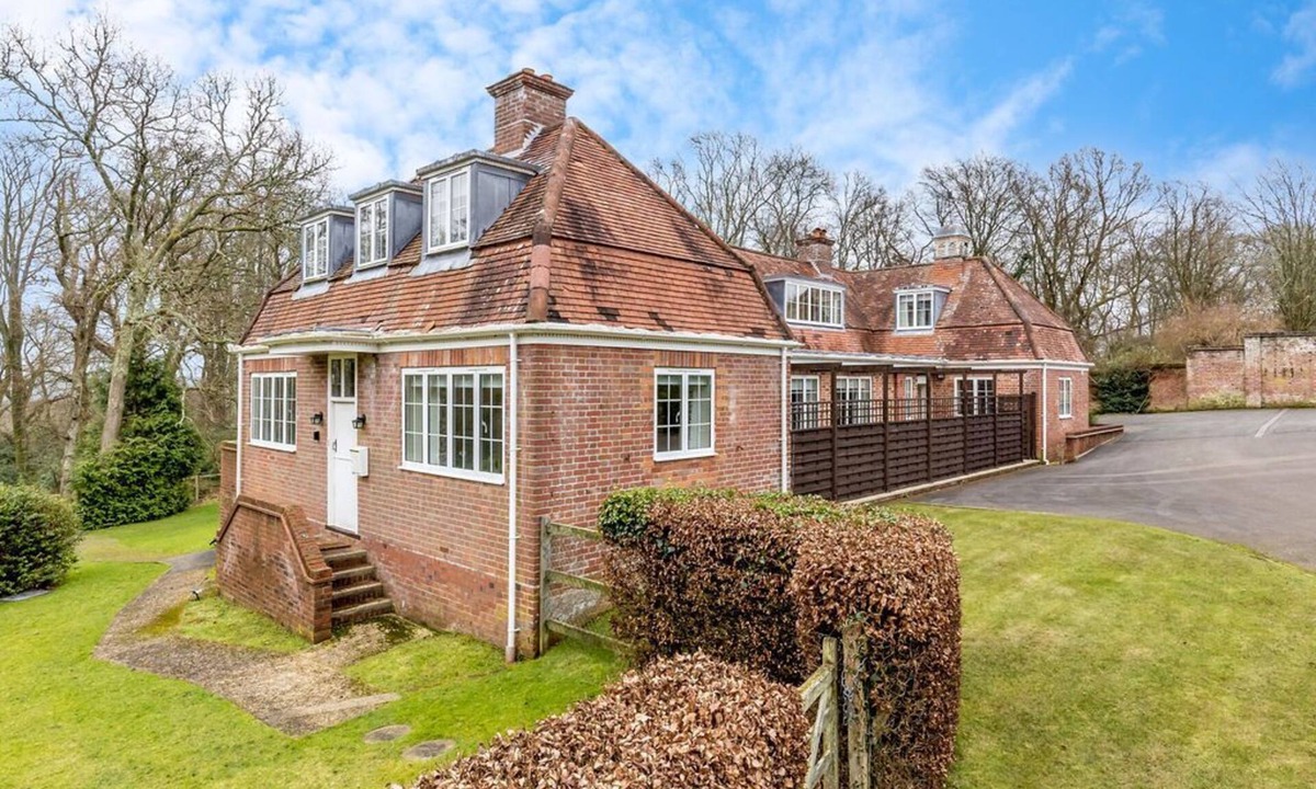 Burley Cottage | An Idyllic, Family- Friendly Cottage On A Private Estate In Burley
