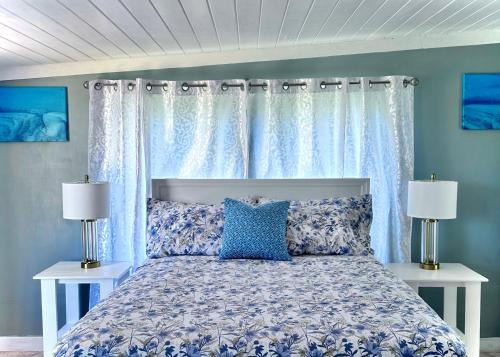 Rolle Town Cabin | Andros Waterside Retreat