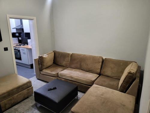 Burslem Apartment | Apartment - Sleeps 5 - Great Location - Parking