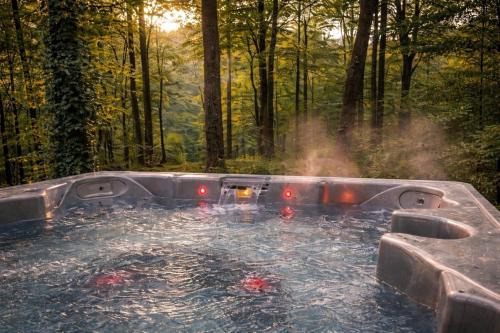 Tickenham House | Architectural Woodland Spa Estate - 2 Hot Tubs
