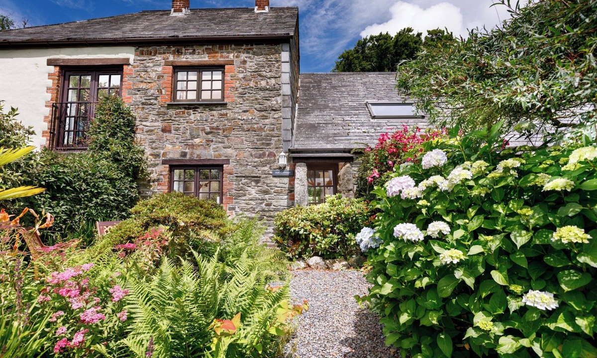 Brazzacott Cottage | ASH COTTAGE, family friendly, character holiday cottage in Warbstow