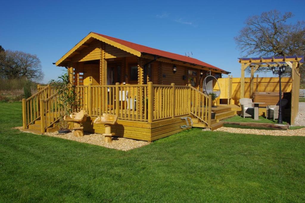 Welsh Frankton Cabin | Balmoral Studio Lodge